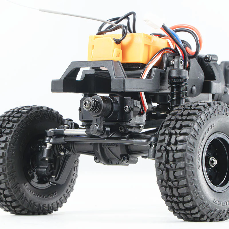 FMS 1-24 FCX24 Chevrolet K5 Blazer Brushless RTR Chassis Front.webp
