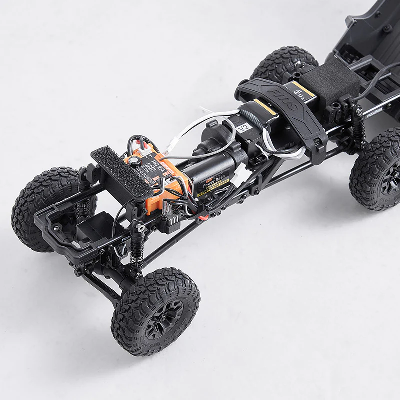 FMS 1-24 FCX24M Toyota Tacoma RTR Chassis.webp